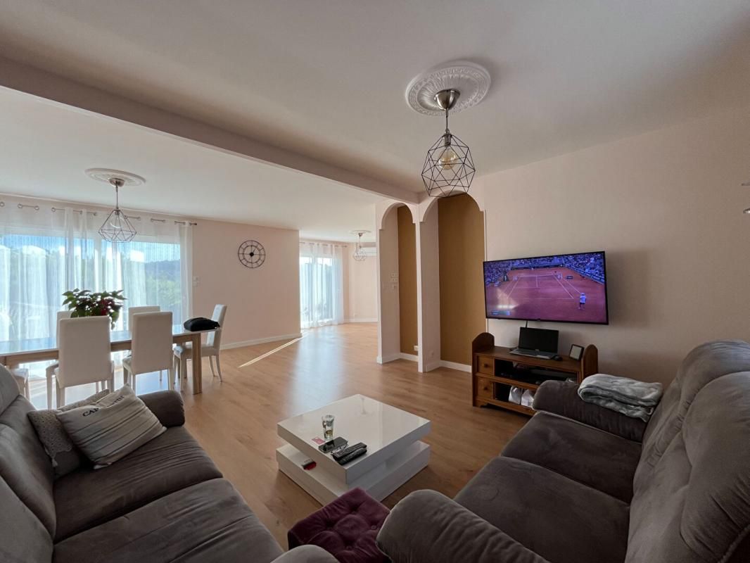 PUJOLS Maison T5 de 162 m² - Pujols 4
