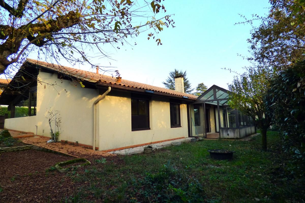 ARTIGUES-PRES-BORDEAUX Maison Artigues Pres Bordeaux 5 pièce(s) 110 m2 1