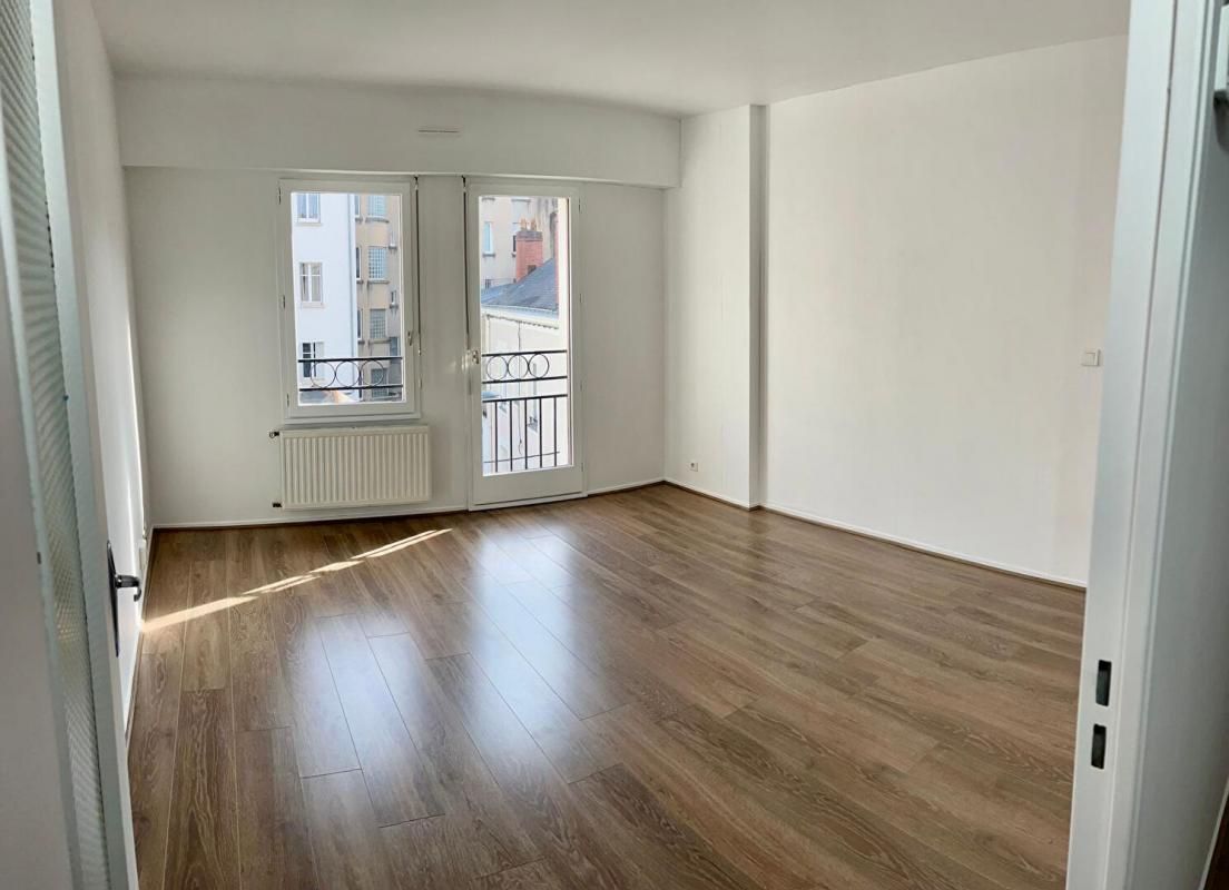 NANTES Appartement T4 quartier gare 2