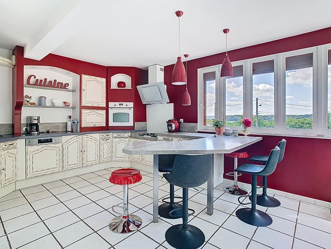 CAUFFRY PAVILLON INDEPENDANT  - 180M² - 4 CHAMBRES - 2 BUREAUX - 1 DOUBLE GARAGE - 2 GRANDES DEPENDANCES - JARDIN - 60290 CAUFFRY 2