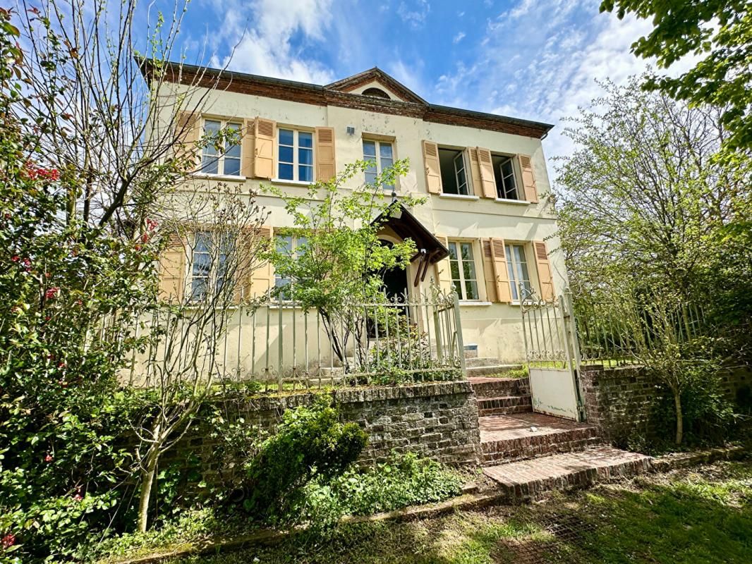 LISIEUX Maison de Maître 5 chambres à 15 minutes de Lisieux 1
