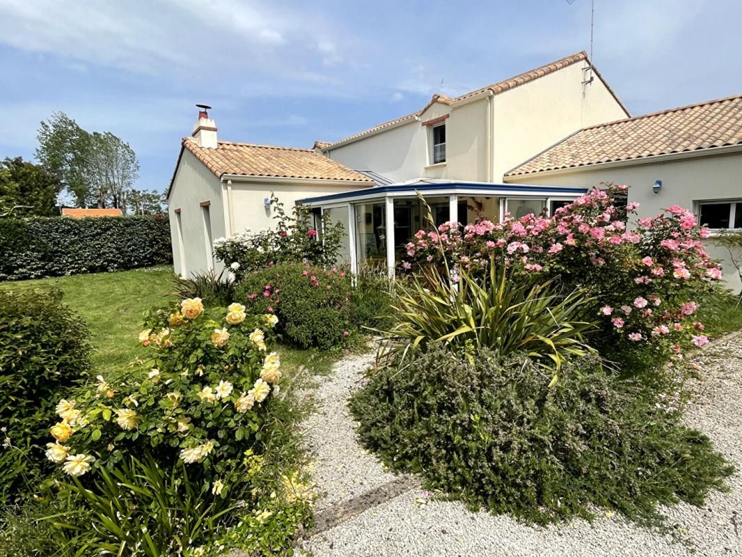 LES MOUTIERS-EN-RETZ Maison - 8 piece(s) - 262 m2 3