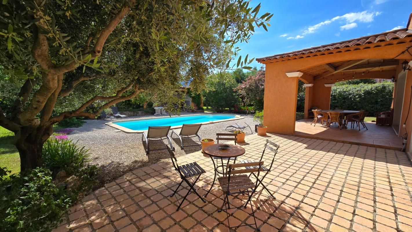 LA FARLEDE Villa 160 m² - Vue panoramique Coudon, piscine, garage sur 2000 m² 2