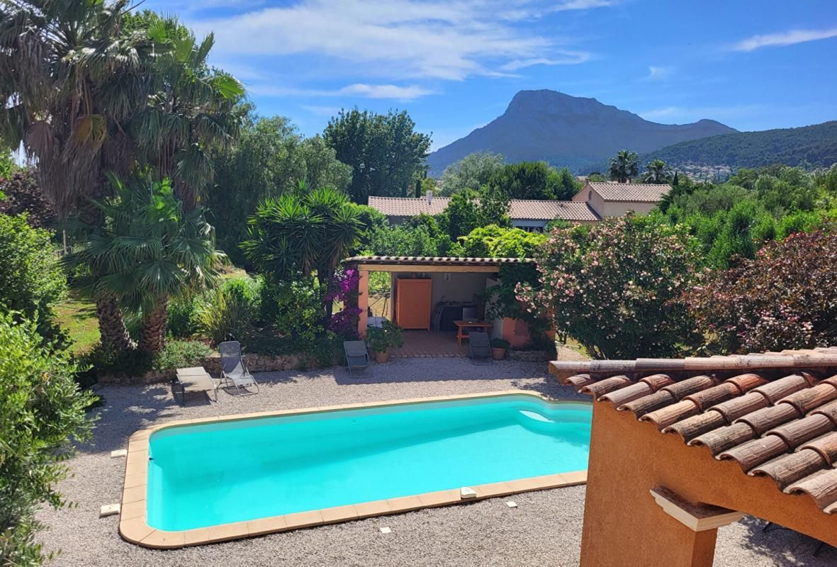 LA FARLEDE Villa 160 m² - Vue panoramique Coudon, piscine, garage sur 2000 m² 3
