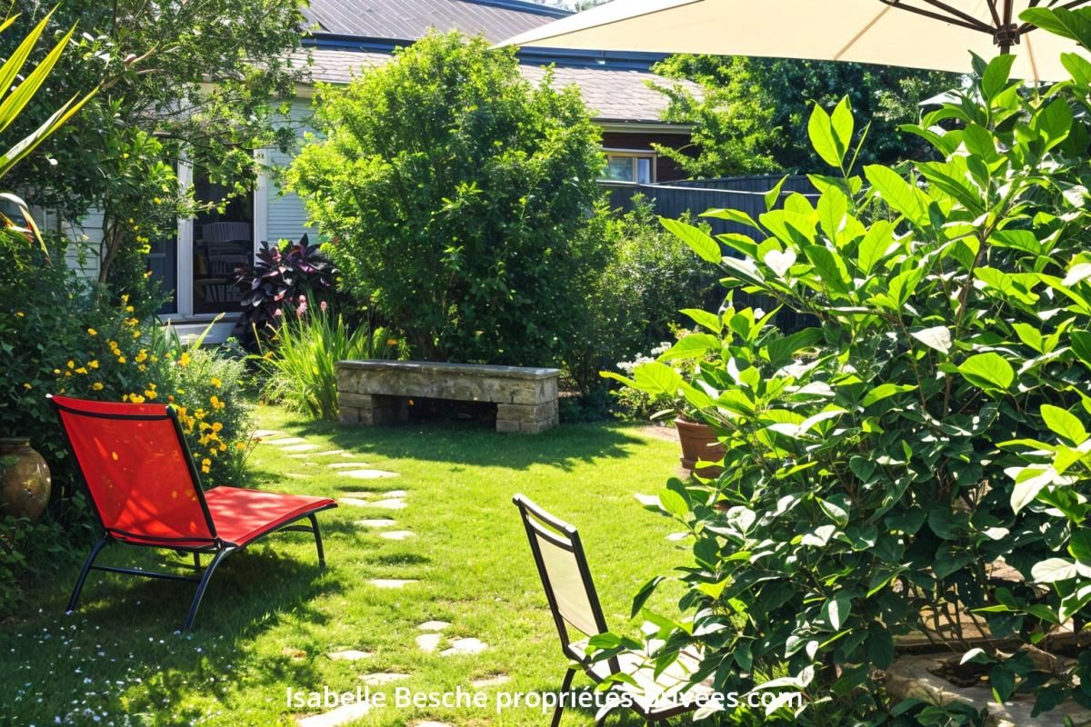 Charmante maison en pierre , très beau jardin, trois / 4 chambres , dépendance