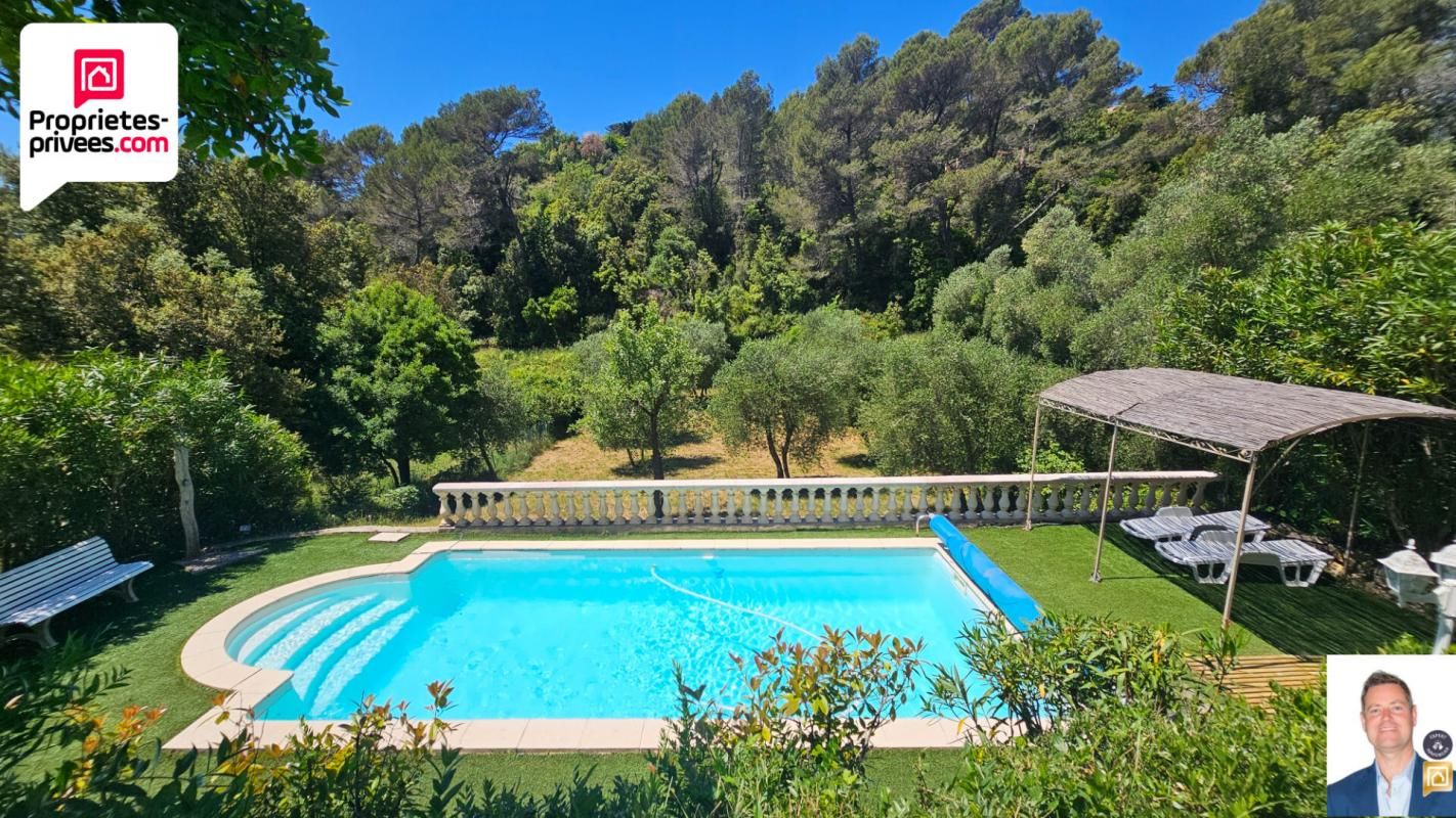 PEYMEINADE PROPRIETE 5 pièces 180 m2 VUE PANORAMIQUE /PISCINE / TERRAIN DE 1900 M2 3