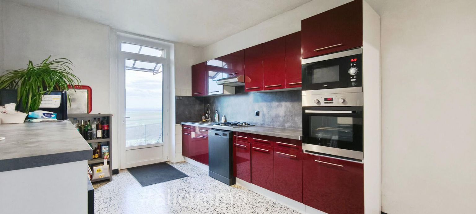 BROYES Maison Broyes 6 pièce(s) 155 m2 2