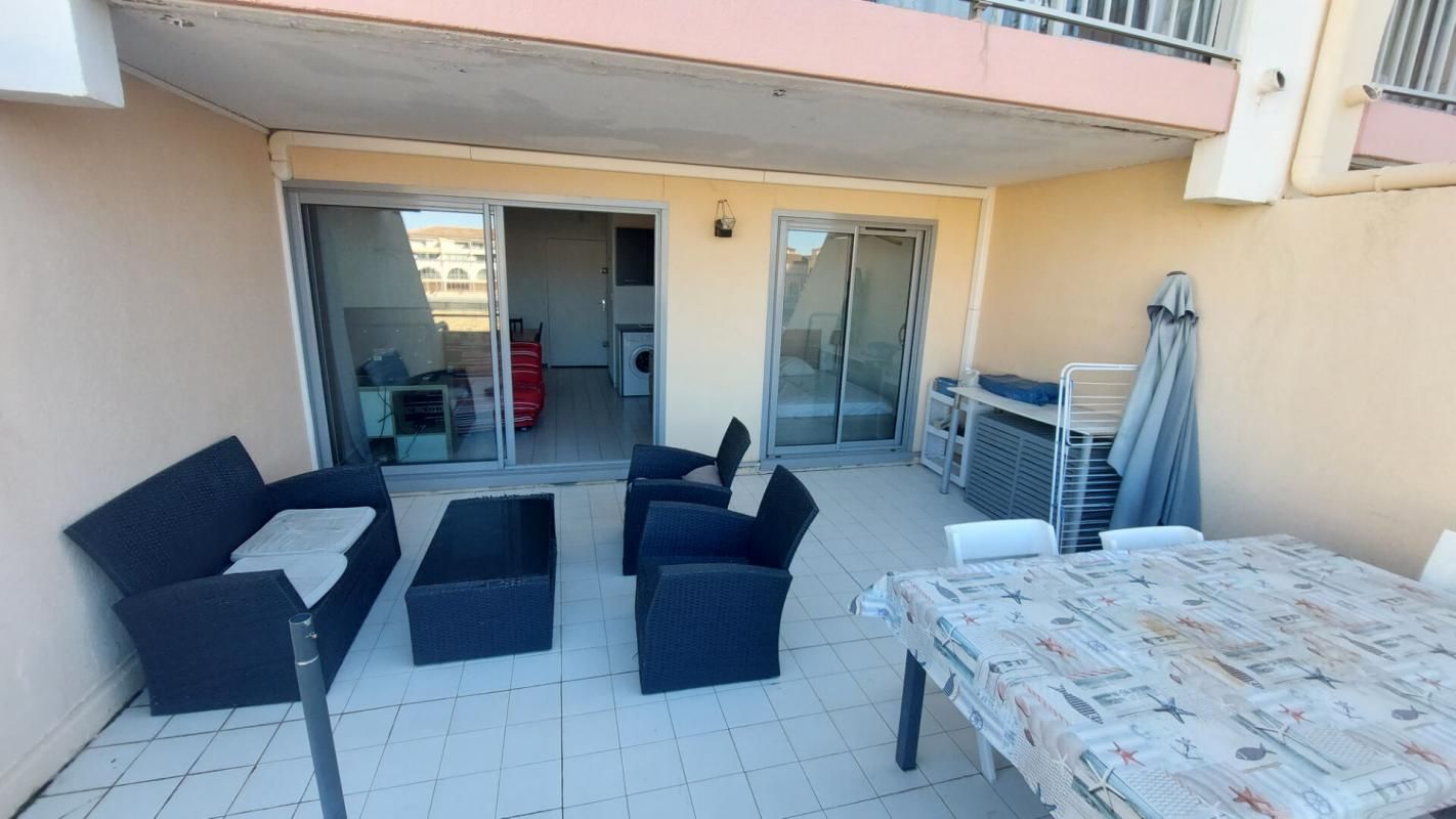 SETE T2 meublé + Terrasse Quartier des quilles 3