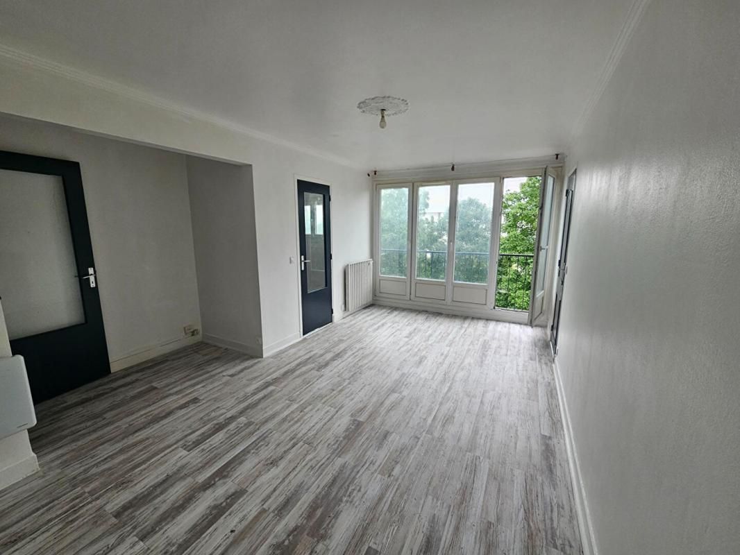 VILLIERS-LE-BEL Appartement Villiers Le Bel 2 pièces 45 m2 3