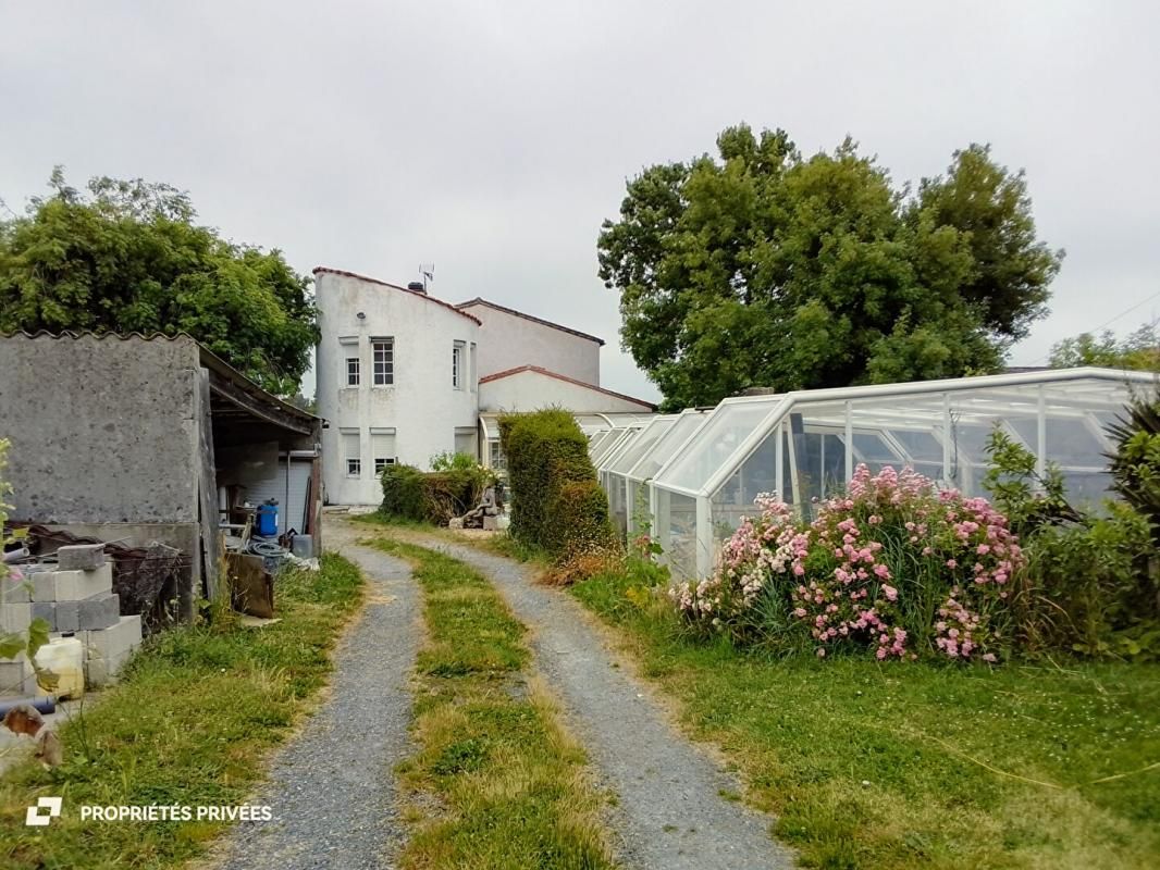 Maison atypique de 150m² 630000 TTC