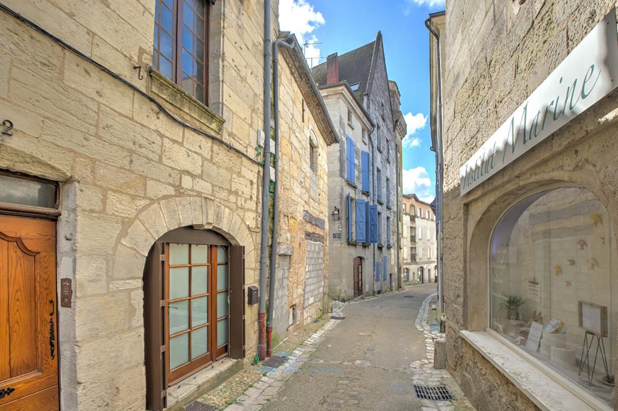 PERIGUEUX A vendre, dans le centre historique de PERIGUEUX 24000, appartement de type T1 bis 1