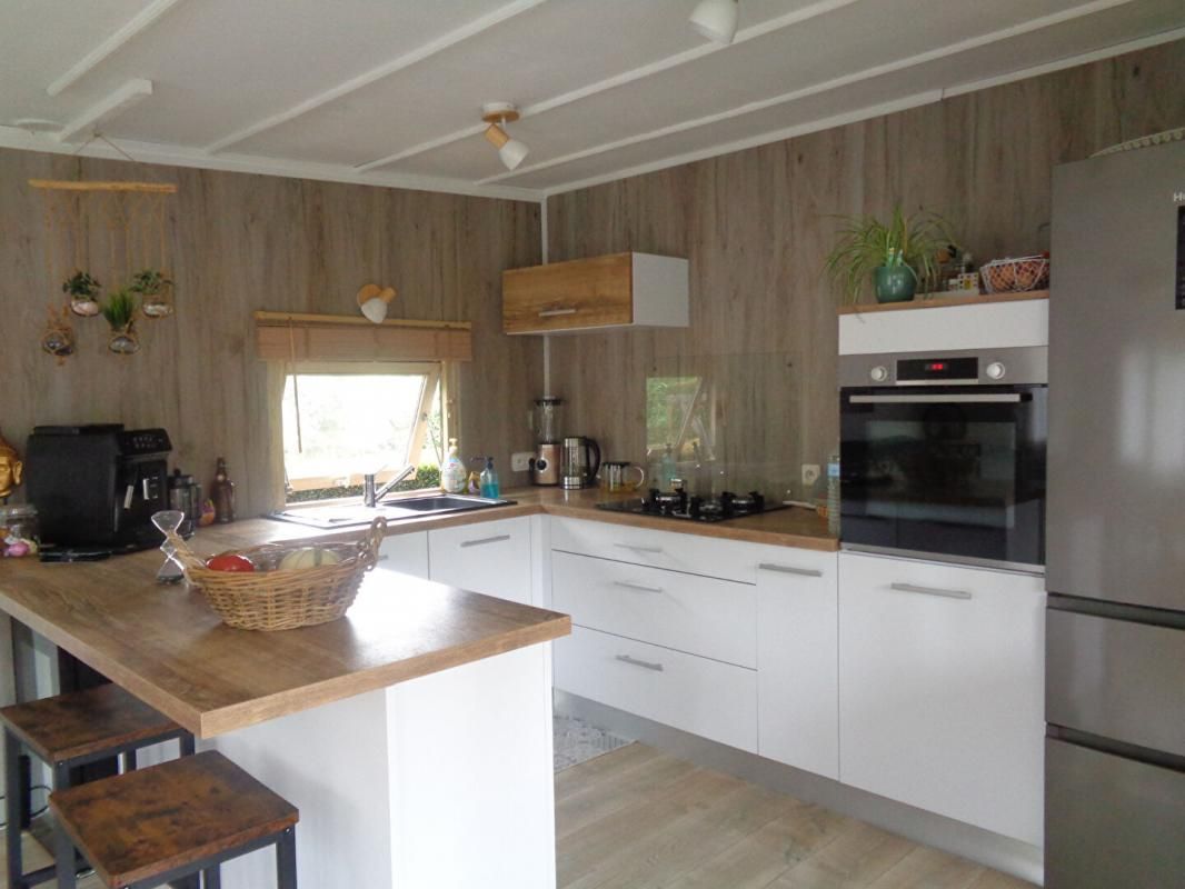 BEAUZAC Beauzac(43), chalet de 70 m2 habitables, 2 chambres sur 700 m2 de terrain + piscine hors sol 3