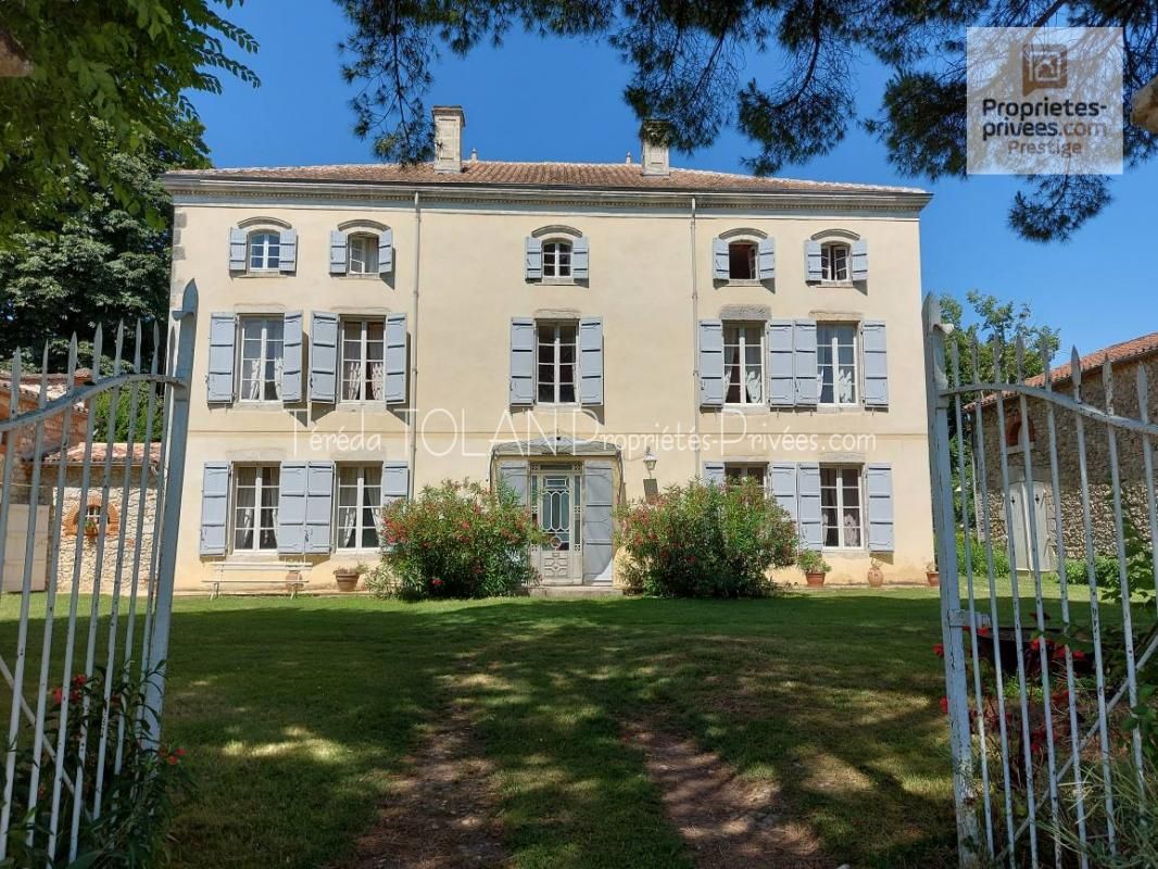 AGEN AGEN rive gauche, Maison de maître 17 pièces, 775 m², Dépendances, Chapelle, terres irriguées et  peupleraies 17ha 3