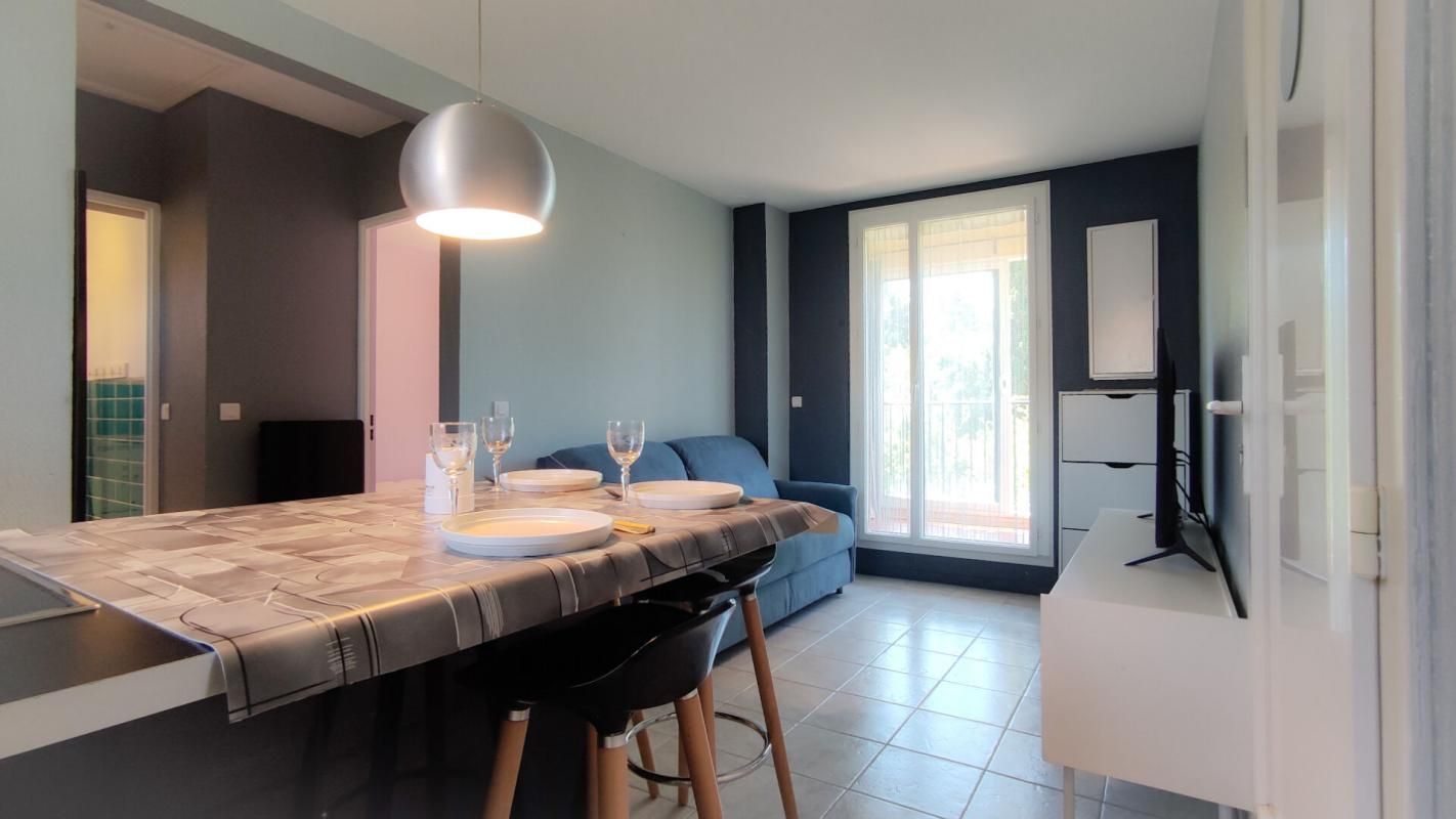 LA LONDE-LES-MAURES COUP DE COEUR Appartement La Londe Les Maures 2 pièces 36 m2 +2 parkings 4