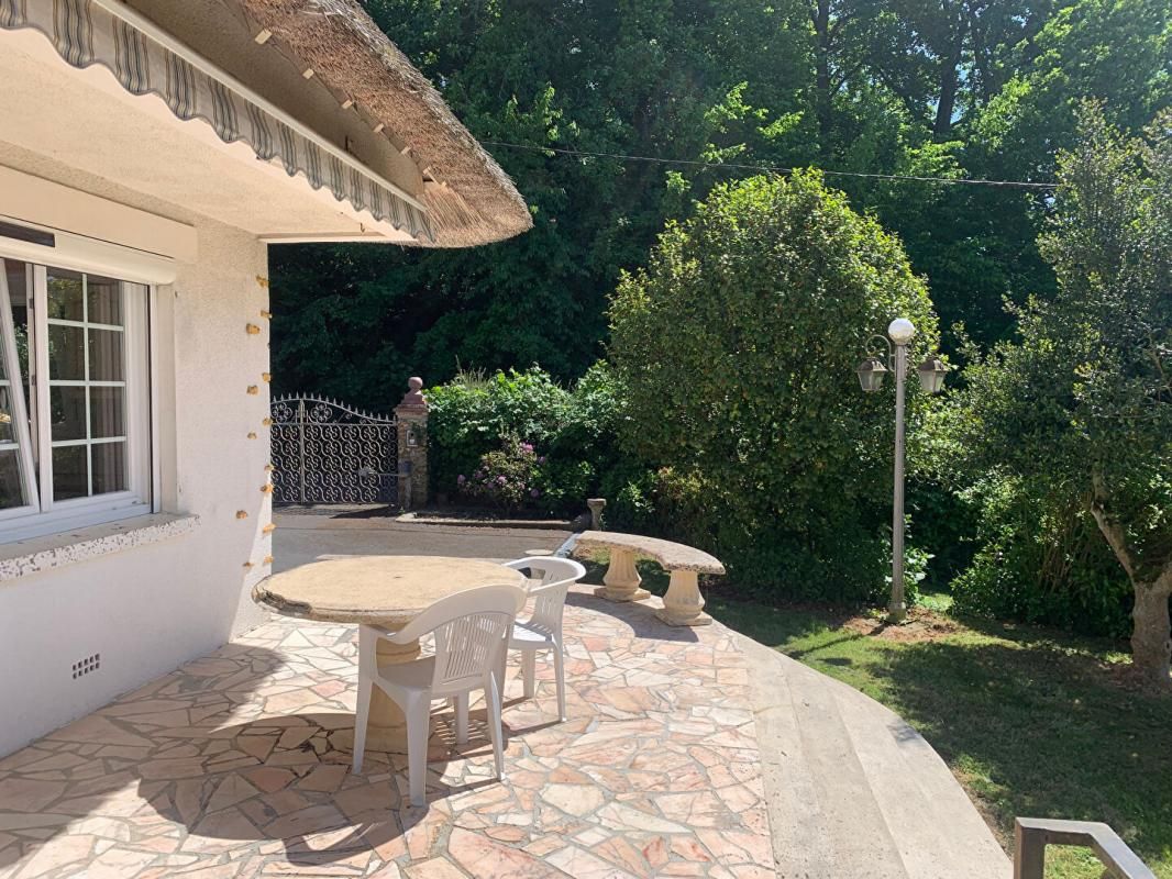 SAINT-AUBIN-LE-VERTUEUX Maison 99 m2 avec sous sol et grand ardin arboré 3