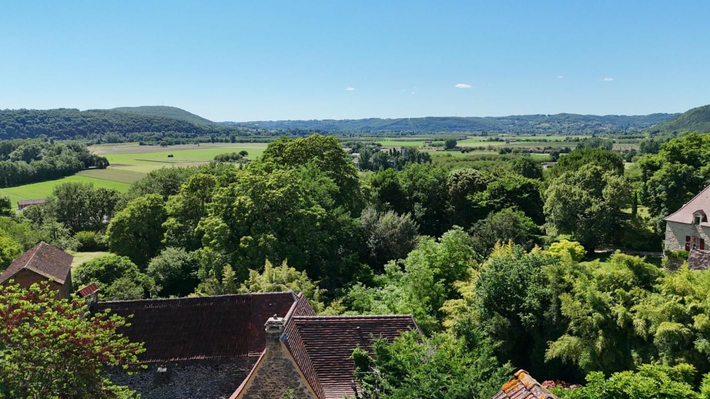 CASTELS Maison en pierre avec belle belle vue sur la vallée 3