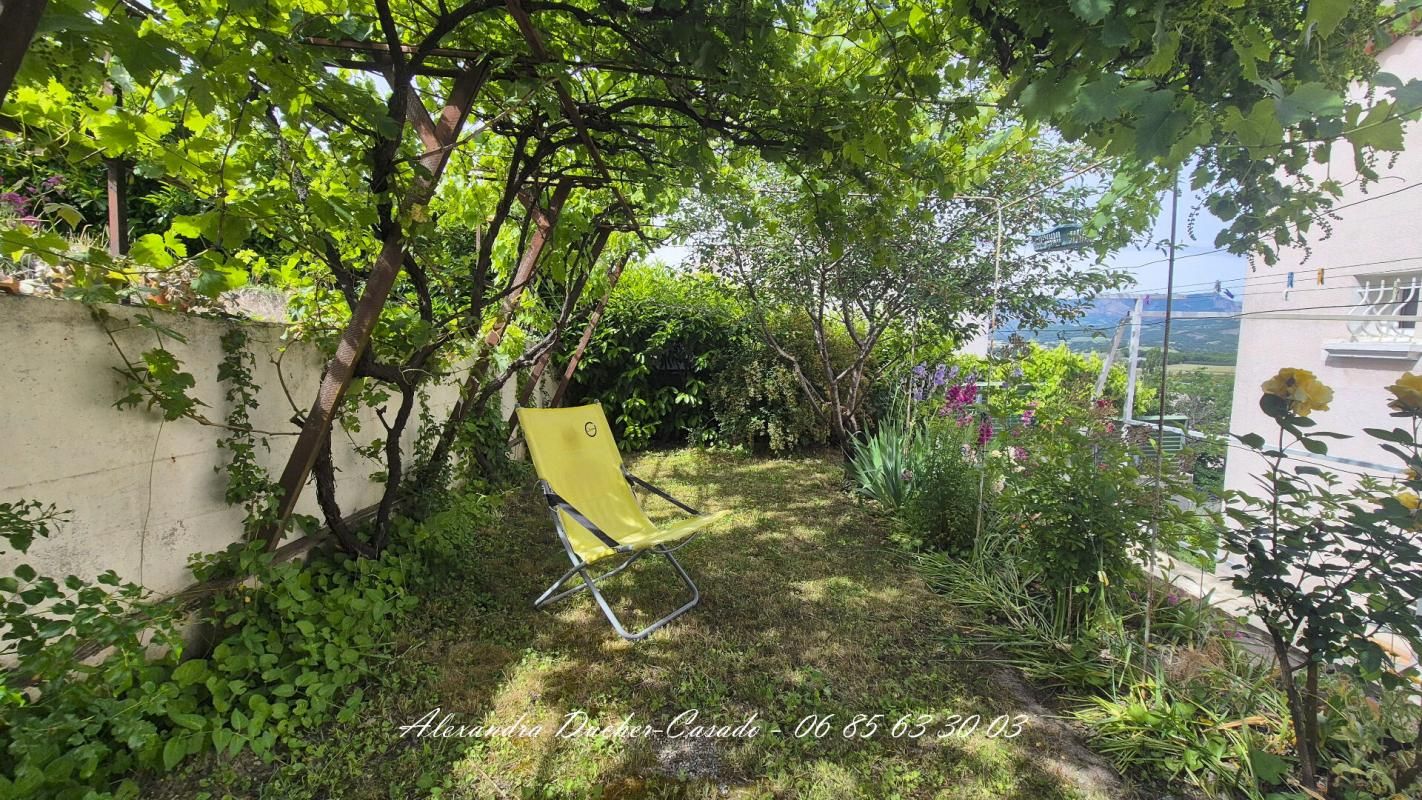 LE POET Maison individuelle avec vue imprenable avec nombreuses dépendances 2
