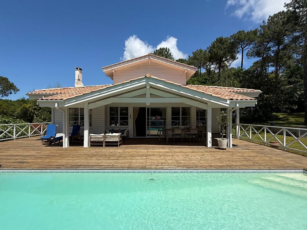 Villa Biscarrosse golf 6 pièces garage et piscine 138 m2