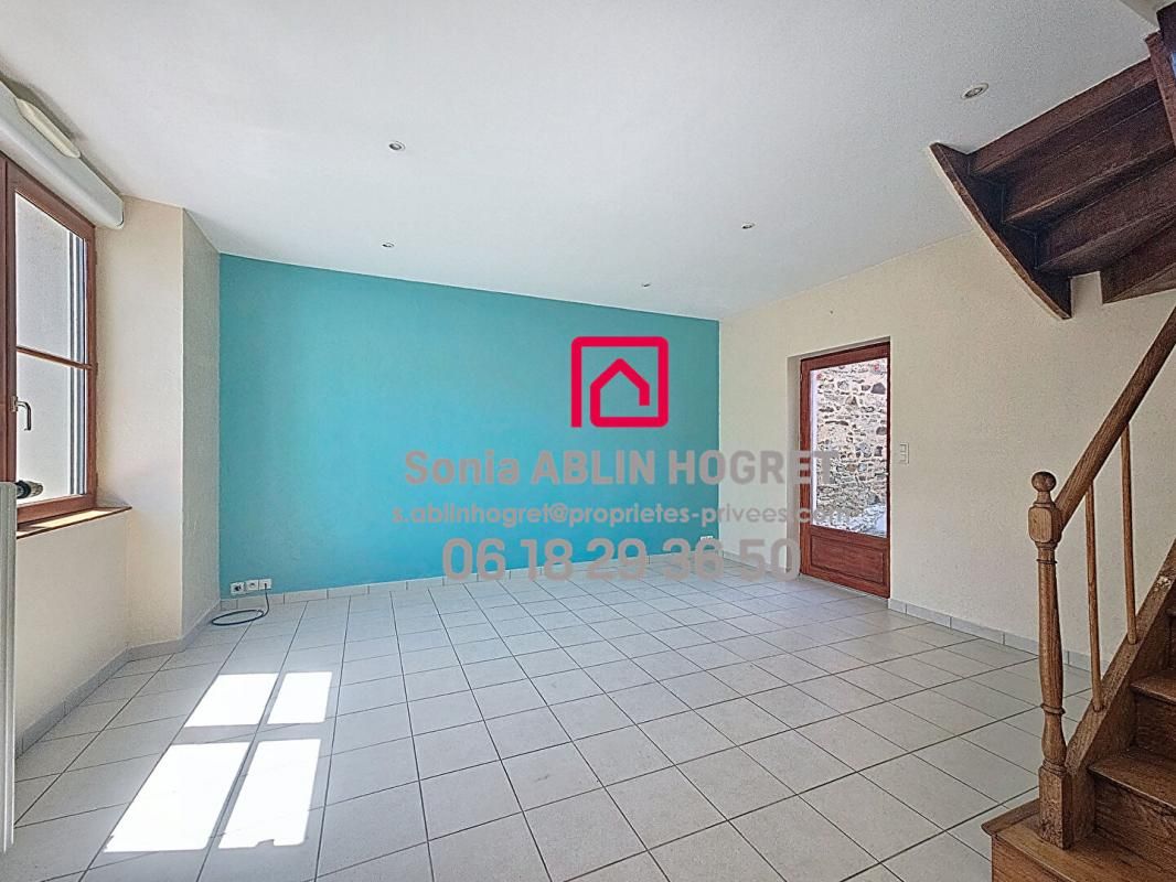 CRAON Maison de ville  3 chambres avec garage et terrasse 2