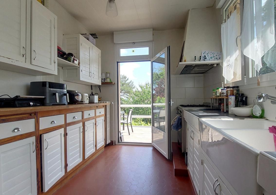 VARENNES-JARCY Demeure de Prestige- Varenne Jarcy - 7 pièces- 237 m² 4