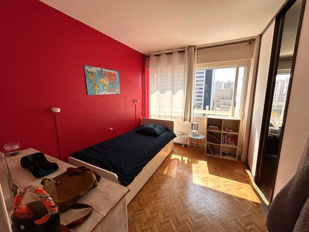 PARIS-15E-ARRONDISSEMENT 2 pièces avec balcon et vue dégagée 4