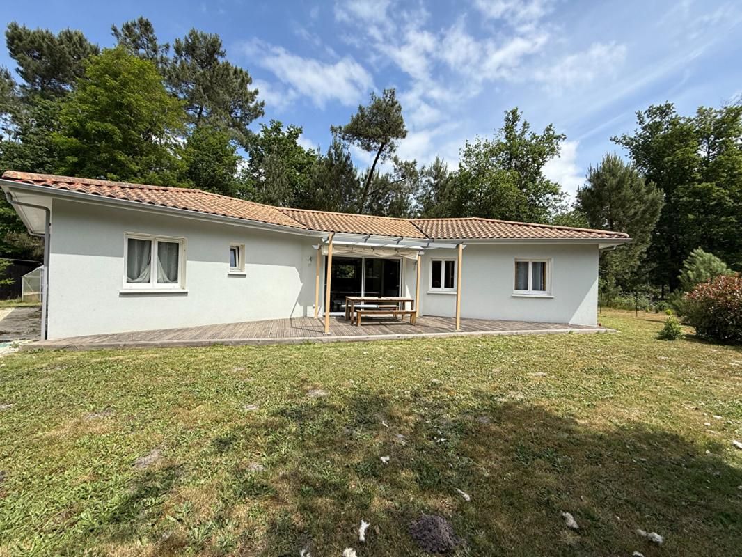 SALLES MAISON 3CH+BUREAU ET GARAGE SUR 1550M² DE TERRAIN 1
