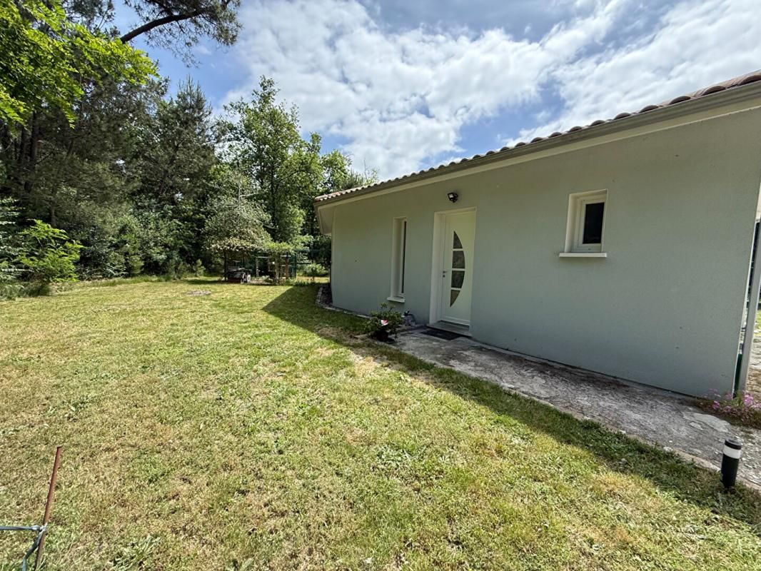 SALLES MAISON 3CH+BUREAU ET GARAGE SUR 1550M² DE TERRAIN 3