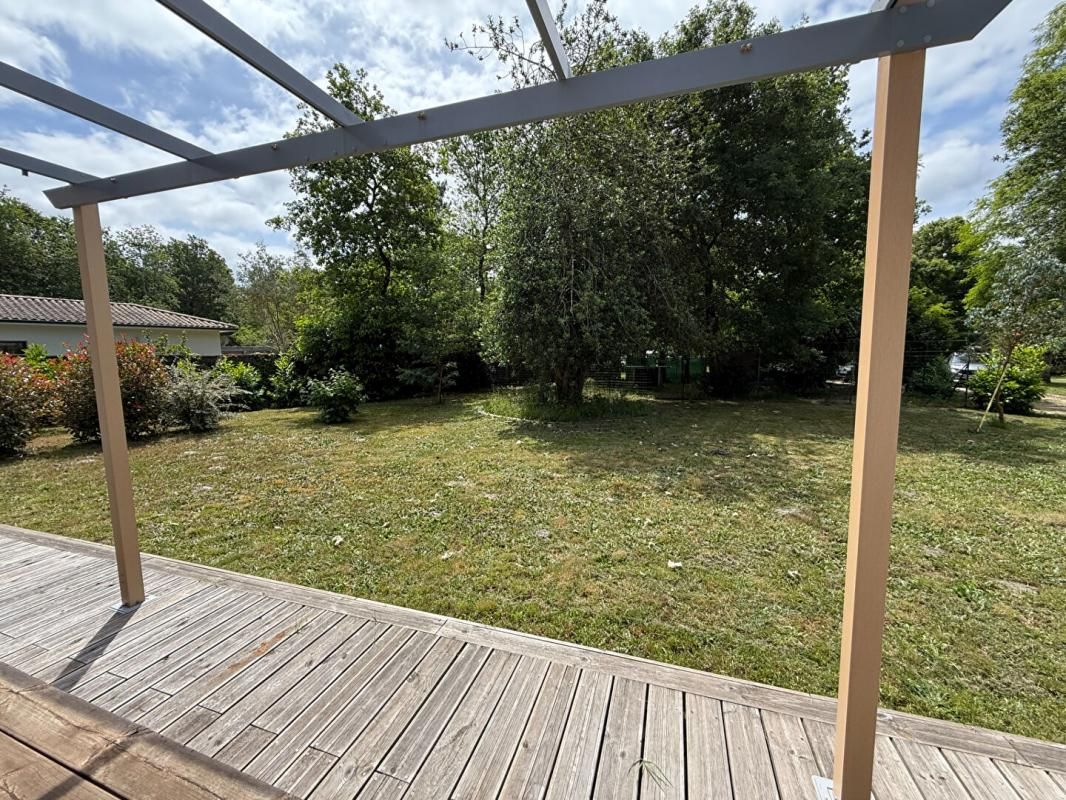 SALLES MAISON 3CH+BUREAU ET GARAGE SUR 1550M² DE TERRAIN 4