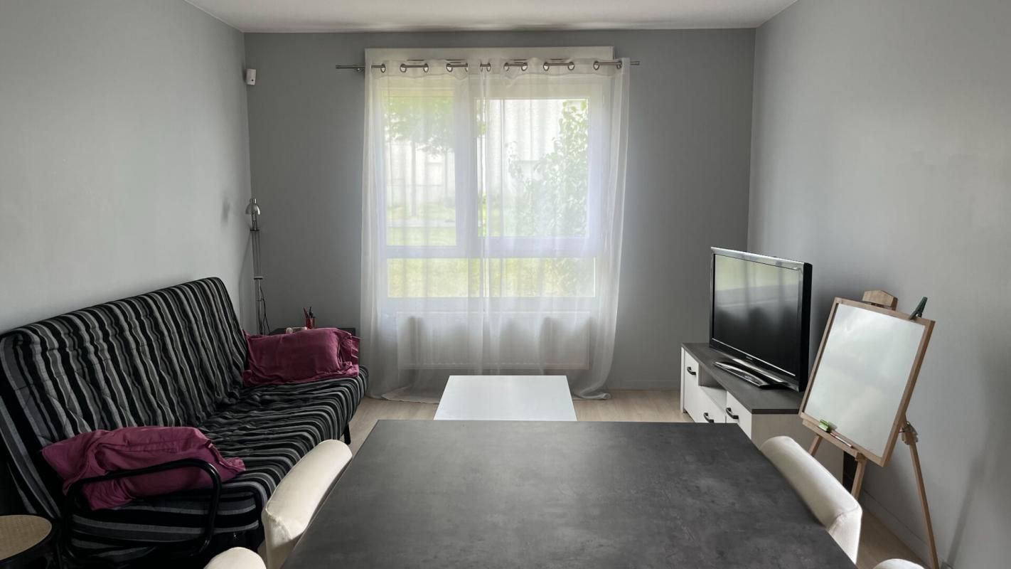 VAULX-EN-VELIN Appartement Vaulx En Velin 3 pièce(s) 63 m2 3