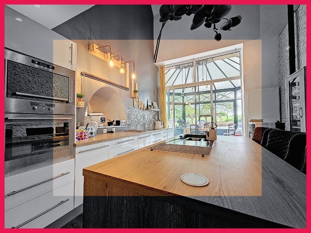 Maison Alencon 10 pièce(s) 250 m2
