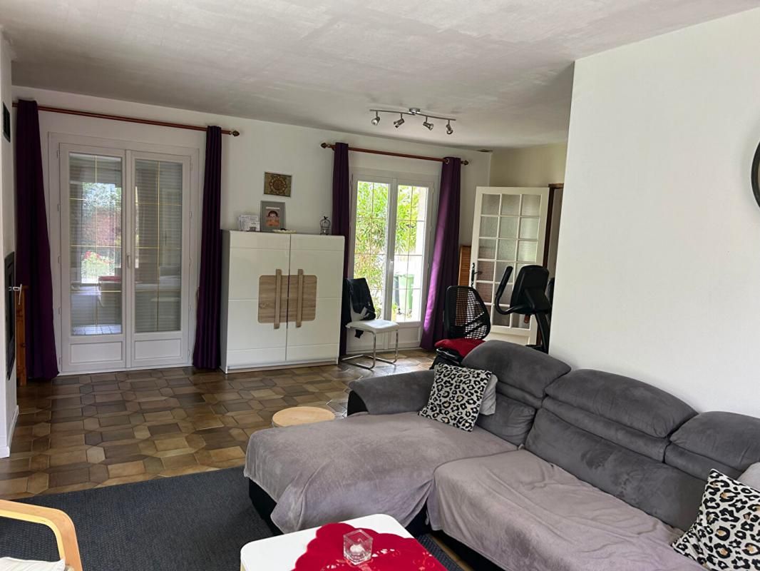 ARTIGUES-PRES-BORDEAUX 33 Artigues Pres Bordeaux Maison individuelle 6 pièces 123 m2 Parcelle 926 m2 2