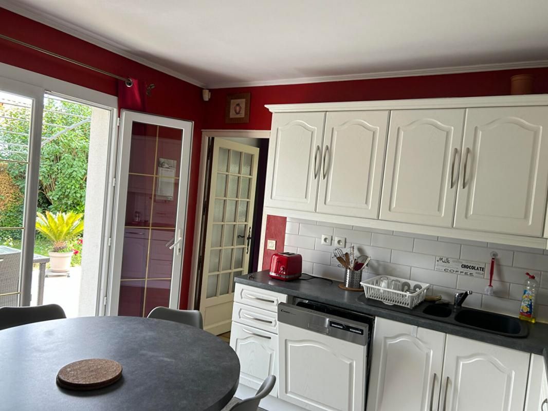 ARTIGUES-PRES-BORDEAUX 33 Artigues Pres Bordeaux Maison individuelle 6 pièces 123 m2 Parcelle 926 m2 3