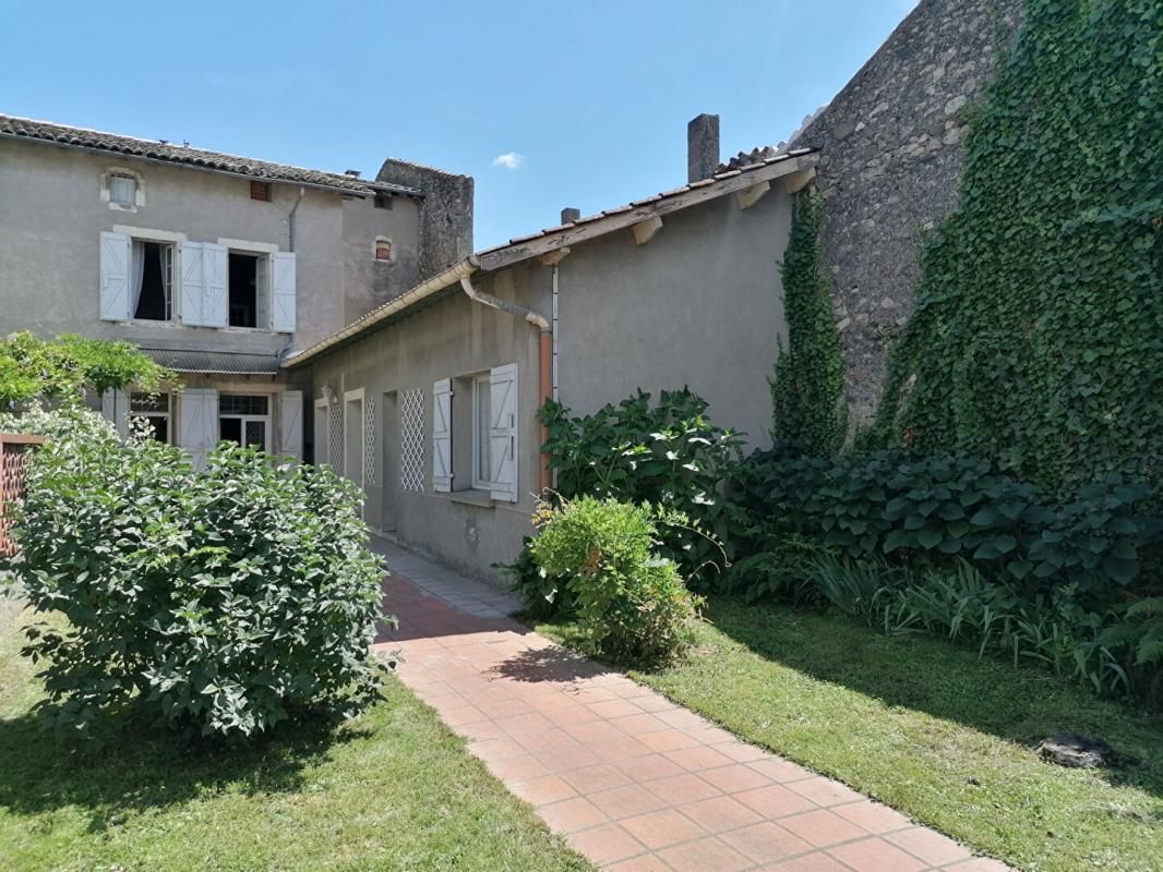 MARTRES-TOLOSANE Maison bourgeoise 208 m2 avec annexe, garage et jardin 3