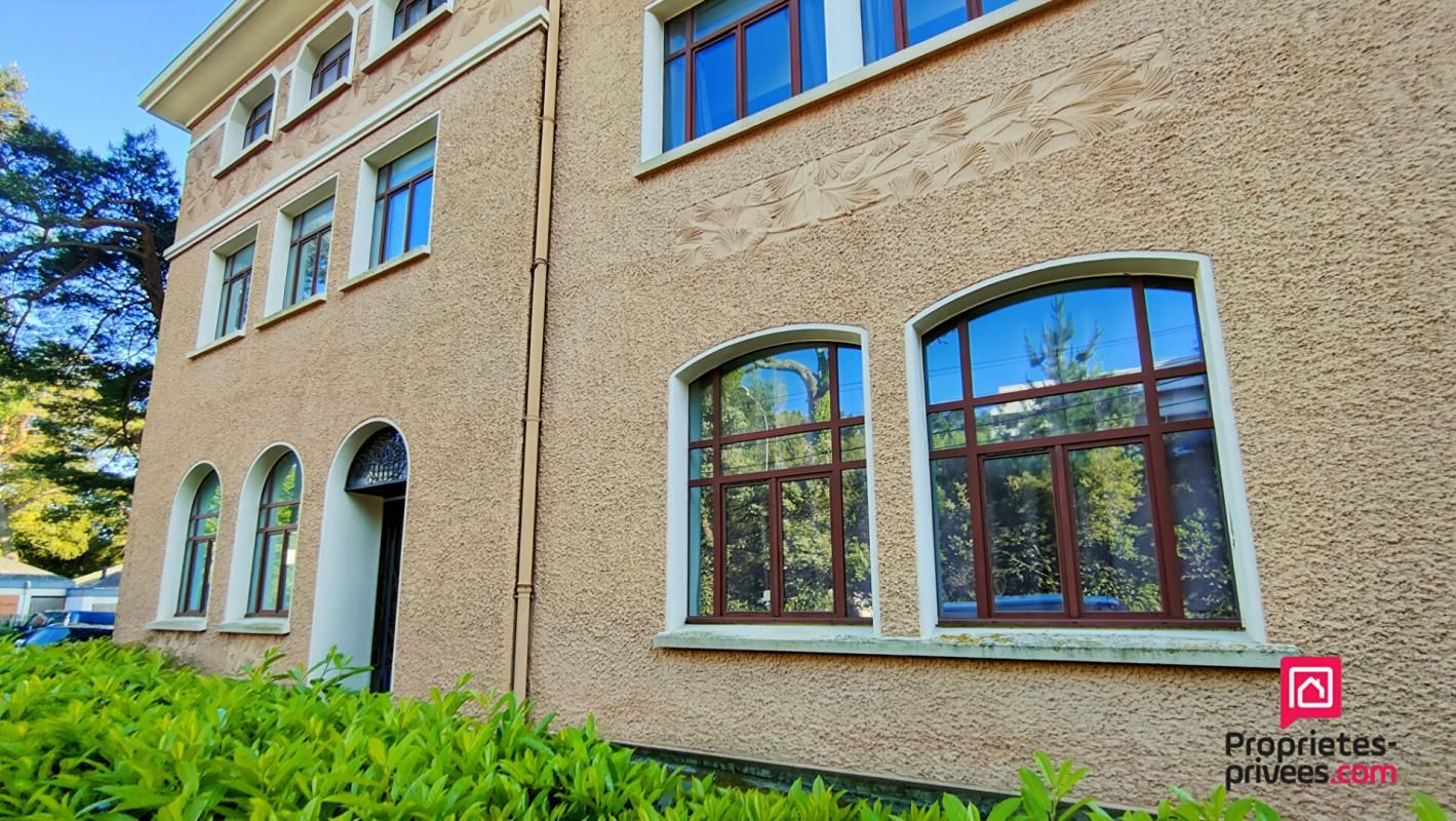 LA BAULE - QUARTIER LAJARRIGE- STUDIO 24 m2 - PARKING EXTERIEUR DOUBLE PROCHE GARE