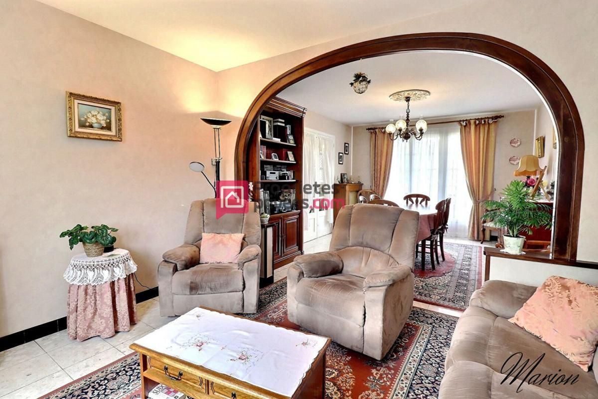 SAINT-JUST-EN-CHAUSSEE PAVILLON 125 m² QUARTIER RECHERCHE 3