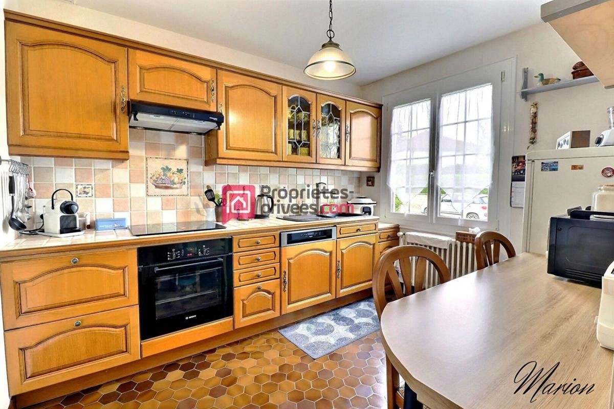 SAINT-JUST-EN-CHAUSSEE PAVILLON 125 m² QUARTIER RECHERCHE 4