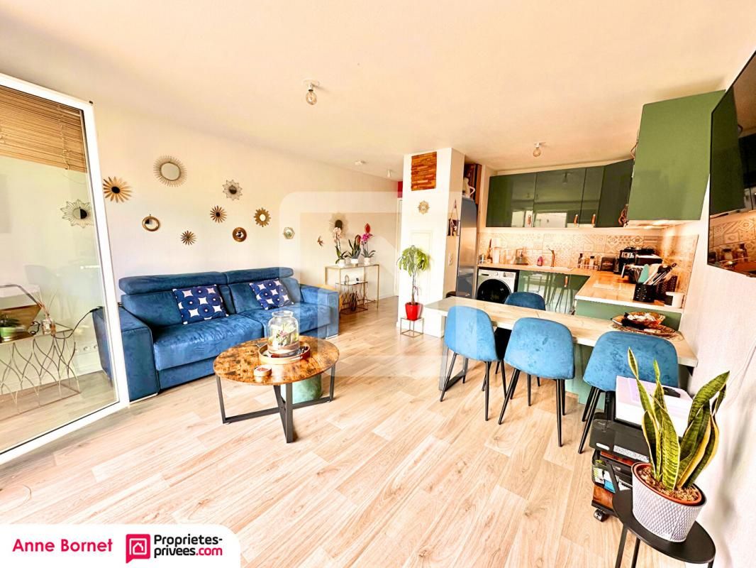 GRASSE Appartement 2 pièces avec terrasse et double parking privatif 3