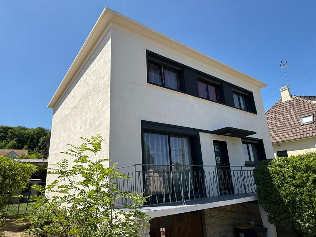 L'ISLE-ADAM À Vendre , Maison de charme toit terrasse situé à Parmain 1