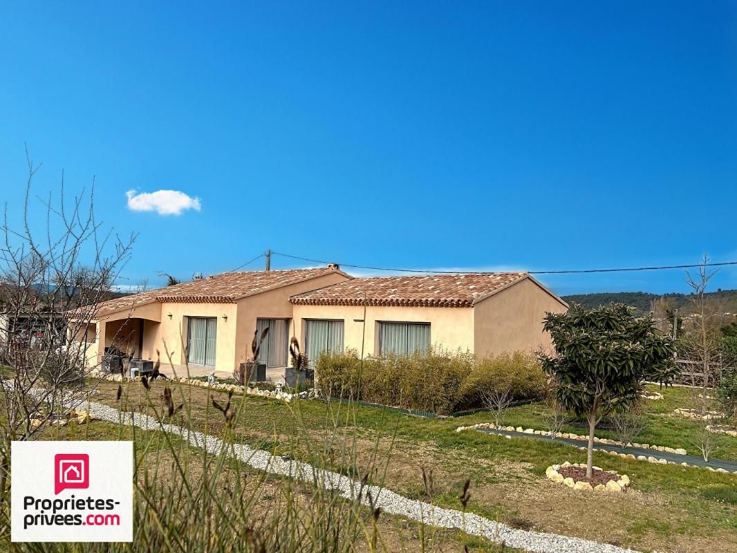 RIANS VILLA T4 garage sur 2570 m² terrain plat et clos