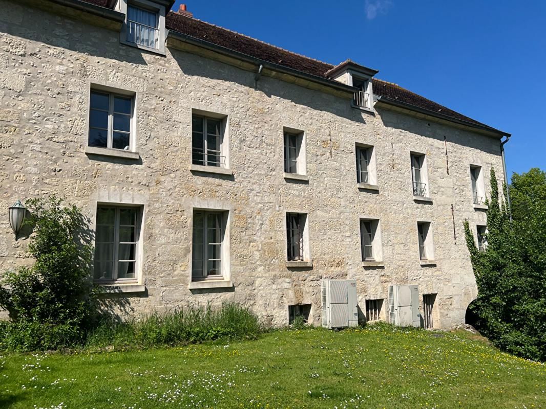 LABBEVILLE Maison Labbeville 10 pièce(s) 474 m2 2