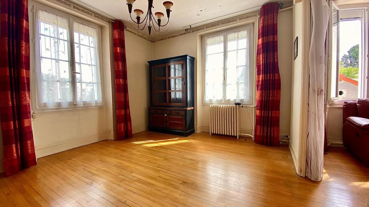 NEVERS Appartement T3 à l'étage d'une Maison 82 m2 4