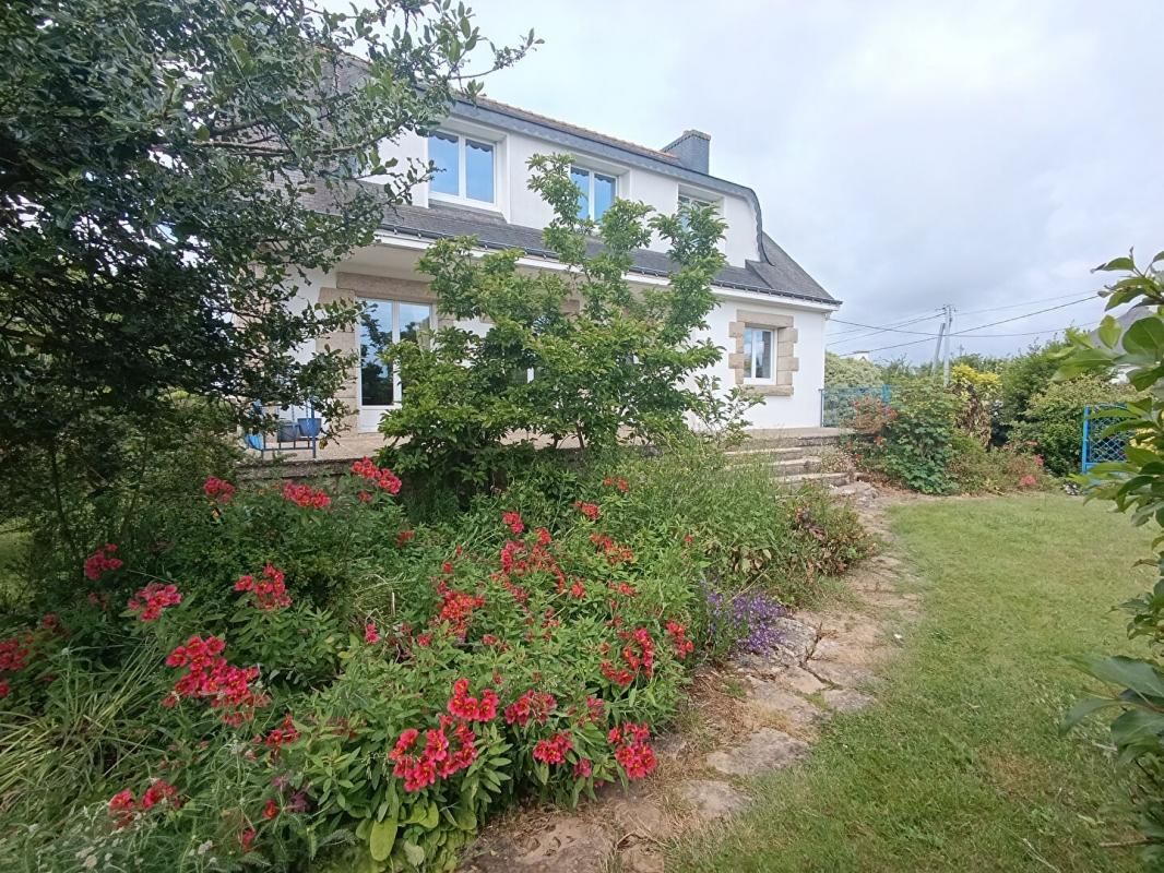 PONTIVY Maison familiale en centre-ville Pontivy 2