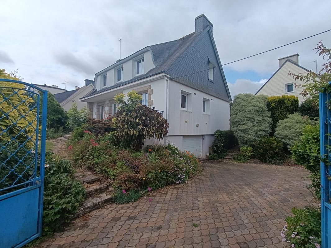 PONTIVY Maison familiale en centre-ville Pontivy 3
