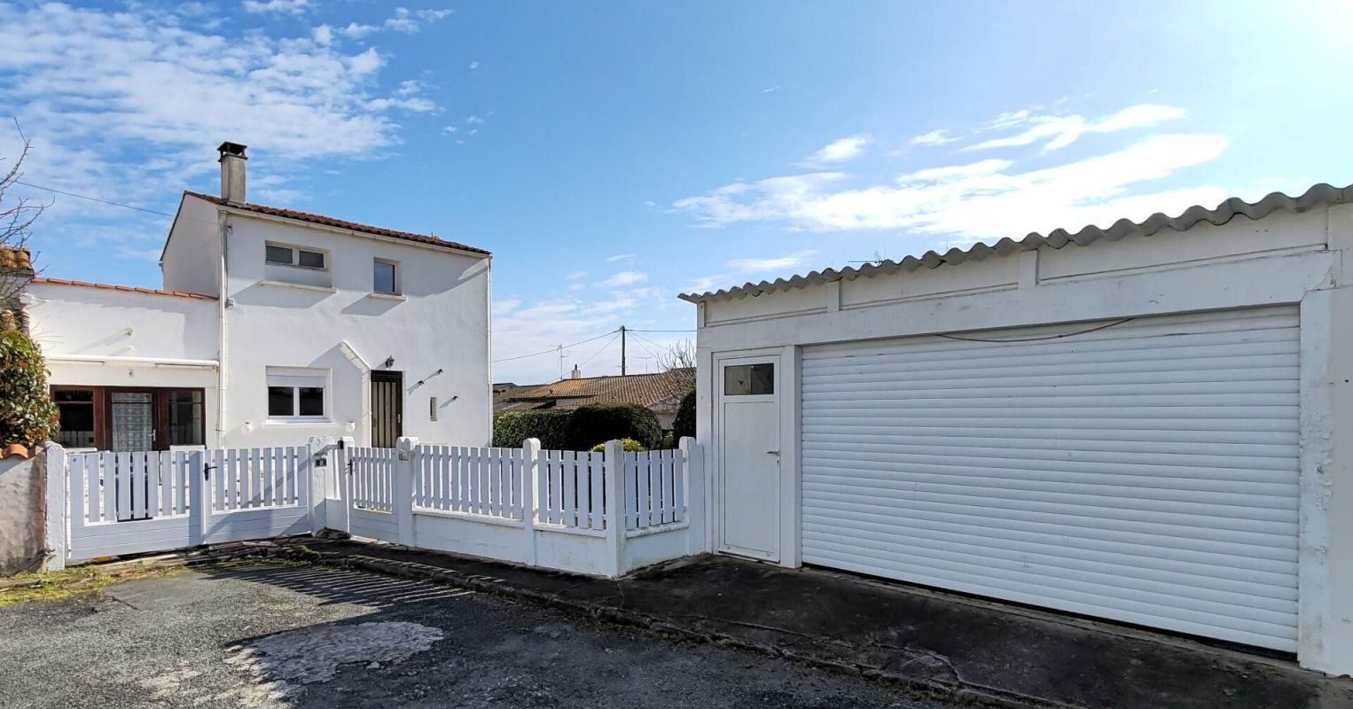 BOURCEFRANC-LE-CHAPUS Maison Bourcefranc Le Chapus; 83 m2, 2 chambres, garage, parcelle de 408m2 2