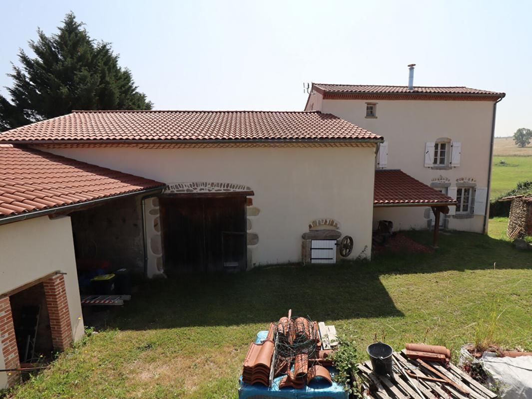 BONGHEAT Corps de ferme Bongheat 5 pièces +/-95 m2 + 6 ha de terrain environs 3