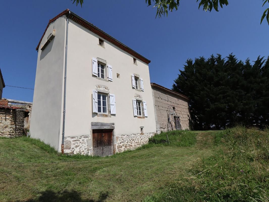 BONGHEAT Corps de ferme Bongheat 5 pièces +/-95 m2 + 6 ha de terrain environs 4