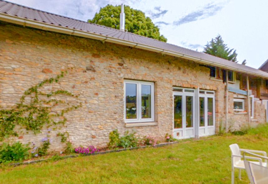 ROUFFILHAC Sur terrain de près d'un hectare à Rouffilhac (46300). longère de pierre, 90 m², 4 pièces, 1 chambre 3