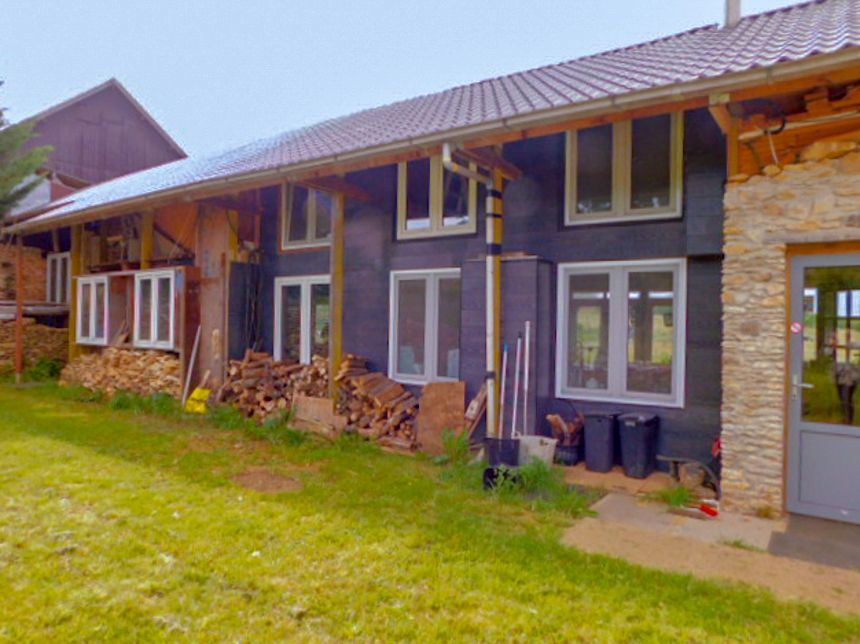 ROUFFILHAC Sur terrain de près d'un hectare à Rouffilhac (46300). longère de pierre, 90 m², 4 pièces, 1 chambre 4