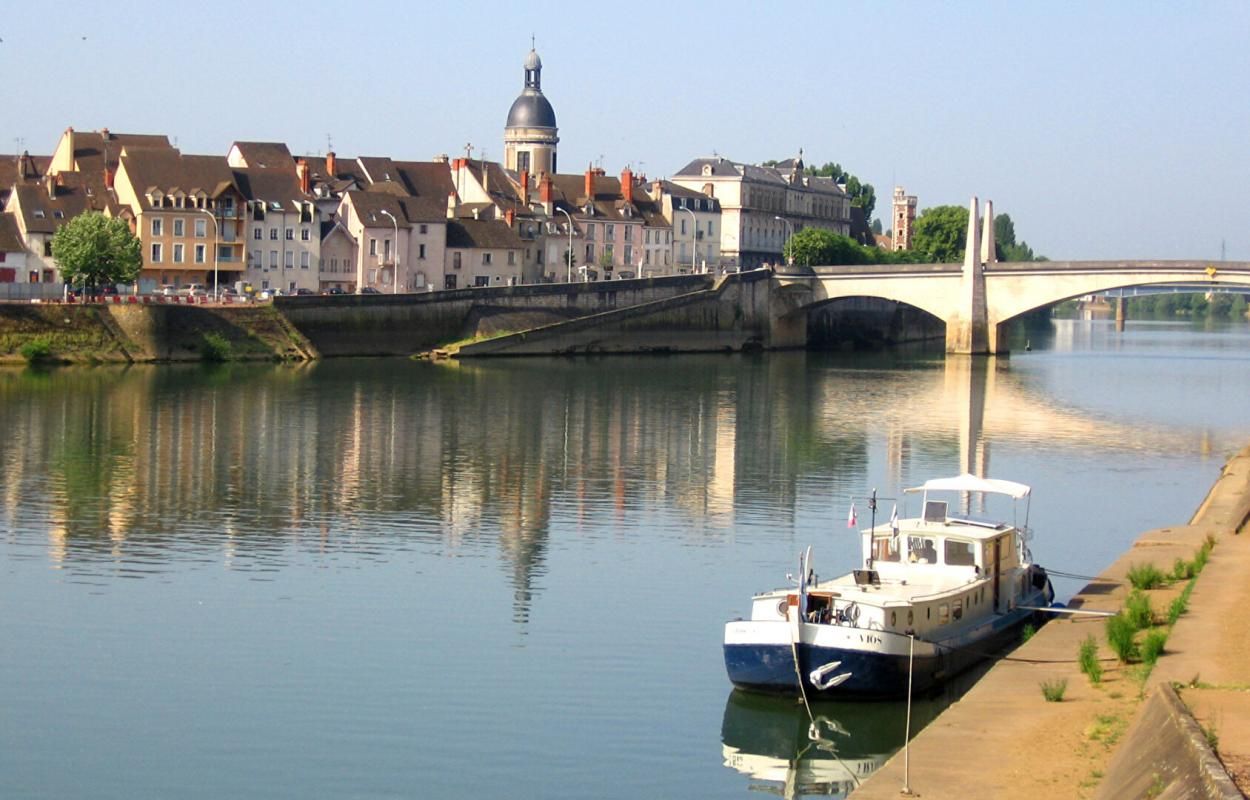 CHALON-SUR-SAONE EXCLUSIVITE CHALON SUR SAONE - BAR RESTAURANT, GRANDE TERRASSE, EMPLACEMENT N°1 3
