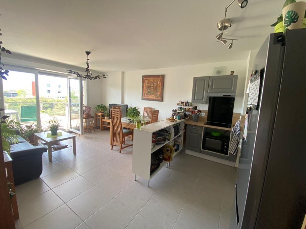 MARSEILLE-12E-ARRONDISSEMENT Special investisseur 3 pièce(s) 57 m2 4